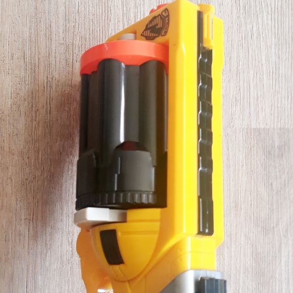 NERF N Strike Maverick Rev-6 Blaster - Yellow - Picture 9 of 12
